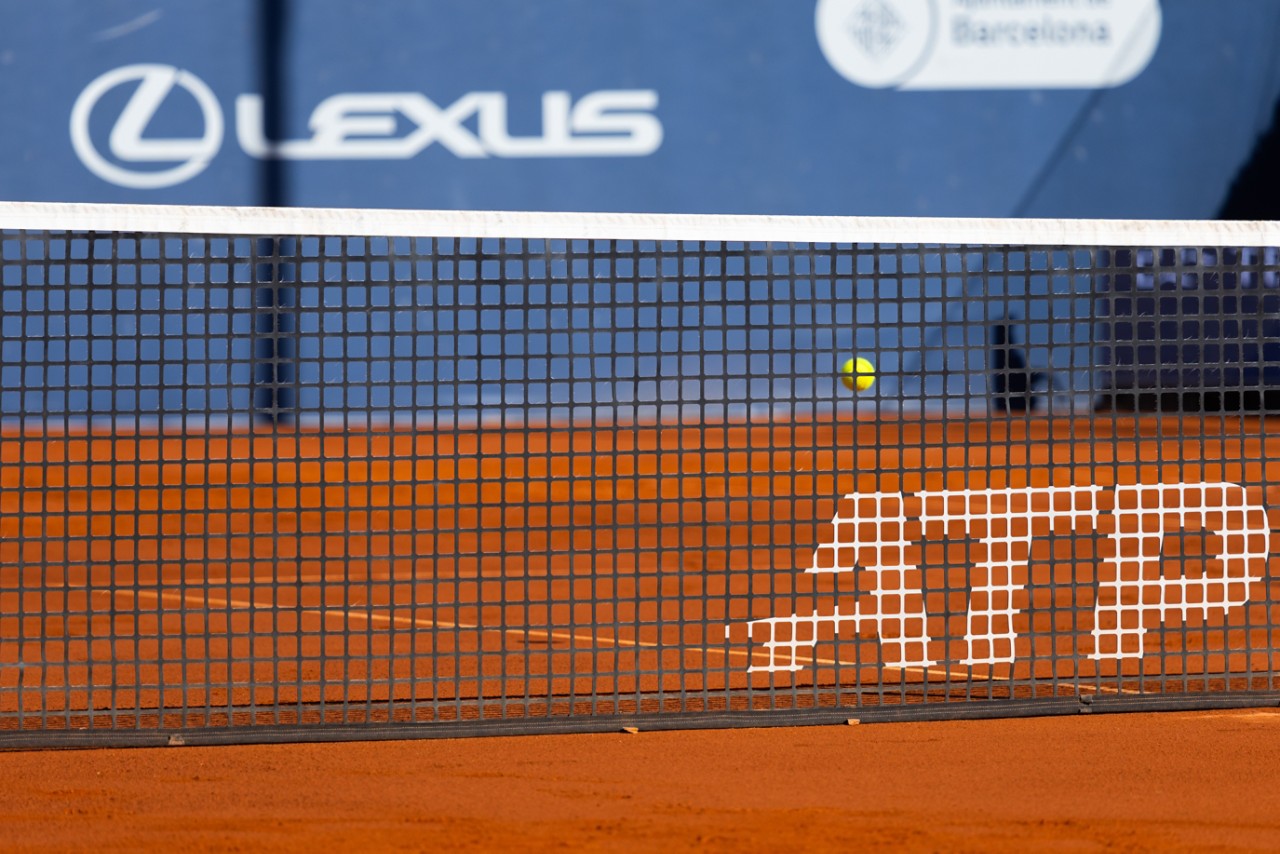 Lexus & ATP Logo auf einem Tennisfeld